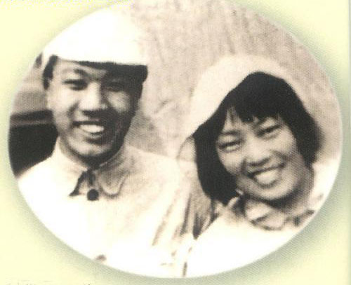 1942年，王恩茂和夫人駱嵐
