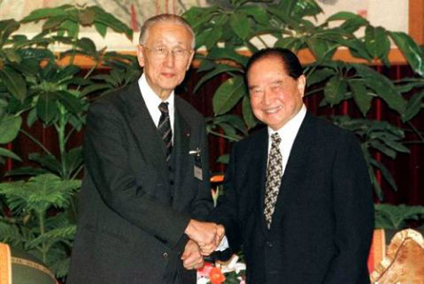1998年10月14日，汪道涵與辜振甫在上海二度會晤，達成四項共識。