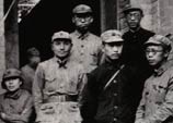1937年：鄧小平與部分政治工作干部在紅軍勝利到達陝北后在旬邑縣的合影