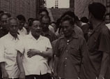 1980年：鄧小平視察葛洲壩水利樞紐工程