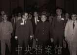 1983年6月：鄧小平會見出席北京科學技術政策討論會的外籍專家
