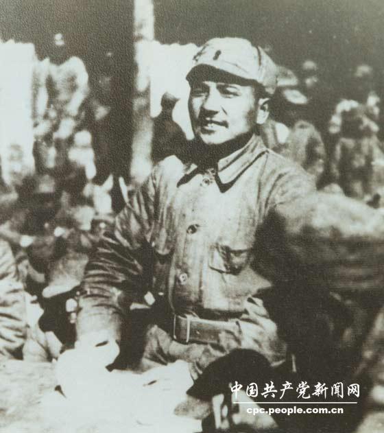 鄧小平向部隊進行戰斗動員