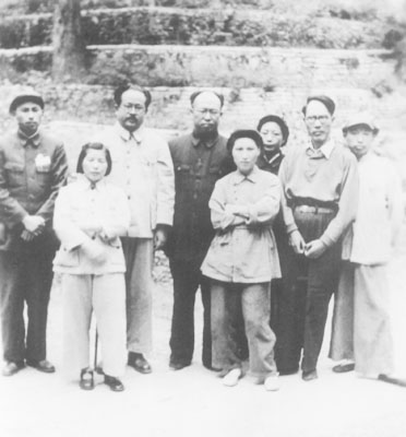 1949年初夏，羅榮桓與任弼時等在頤和園