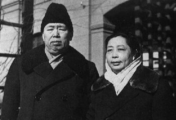 1962年11月26日，羅榮桓六十壽辰時與林月琴合影