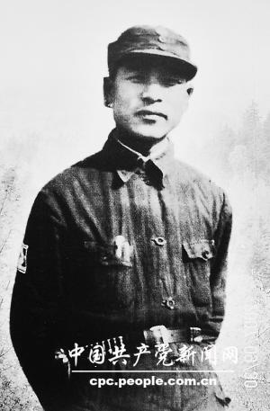 彭雪楓(1907∼1944):新四軍第四師師長兼政委和淮北軍區司令員，1944年9月11日在指揮作戰中犧牲