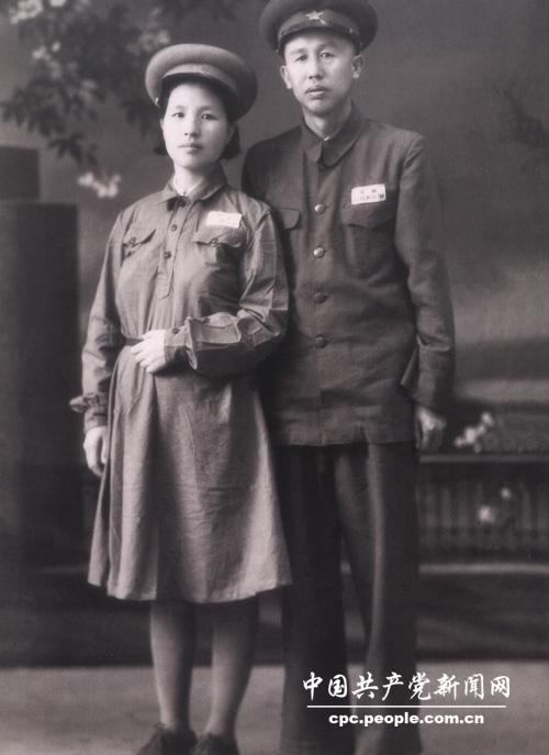 1950年，王平和夫人范景新在張家口