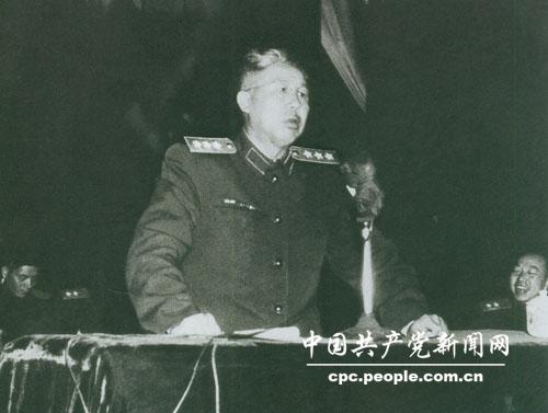 1958年，王平在北京作巡回匯報
