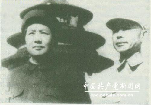1949年9月19日，陳明仁與毛澤東在天壇留影