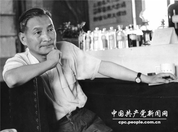 1958年6月8日，陳雲在北京聽取關於石油工業發展情況的匯報