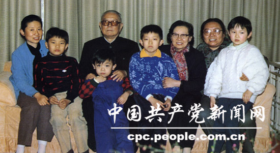 1991年2月，李先念與家人在上海