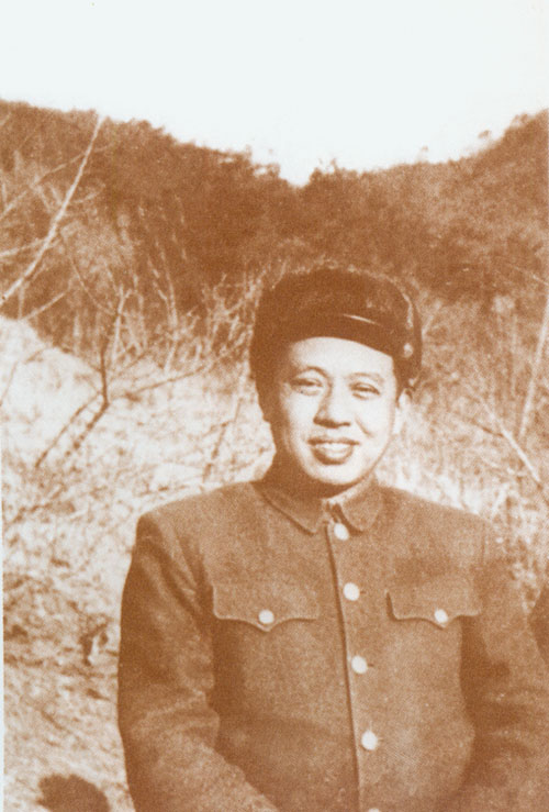 1952年春，陳伯鈞在朝鮮前線。