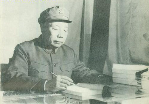 1980年，蕭華在蘭州軍區
