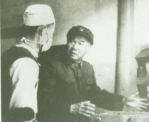 1964年，陳再道在基層檢查部隊伙食