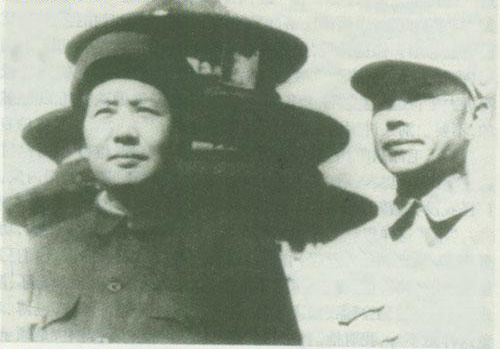 1949年9月19日，陳明仁與毛澤東主席在北平天壇