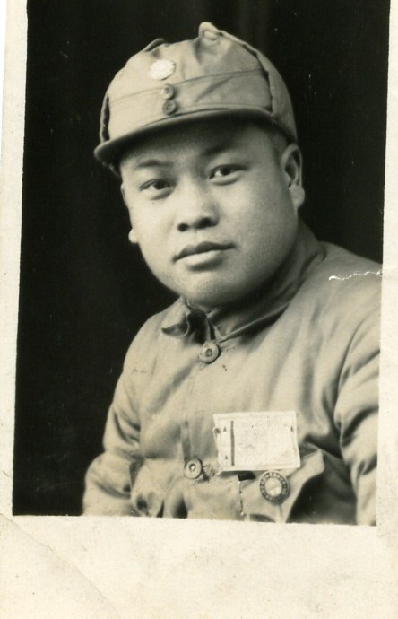 1937年，賴傳珠將軍在西安。