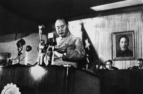 1949年9月，傅作義在一屆全國政協會議上發言。