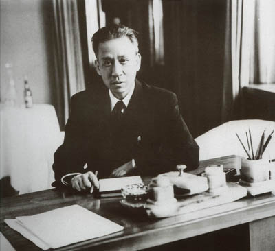 1949年，劉少奇訪問蘇聯期間在莫斯科賓館的辦公室裡