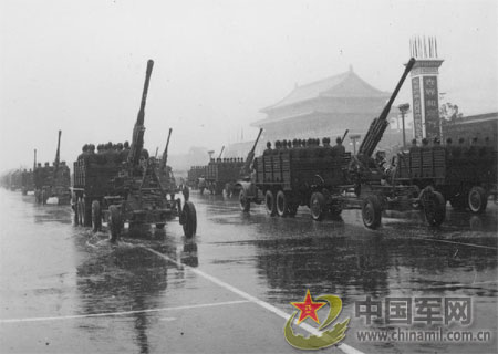 1956年国庆阅兵(中国共产党新闻网) - 黔中人(田丰) - 黔中人 1956年国庆阅兵(中国共产党新闻网) - 黔中人(田丰) - 黔中人
