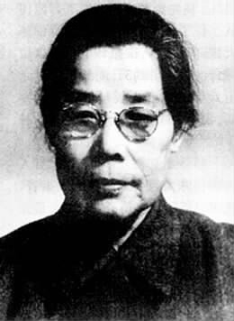 1968八届十二中全会 唯一没有举手的人是谁?