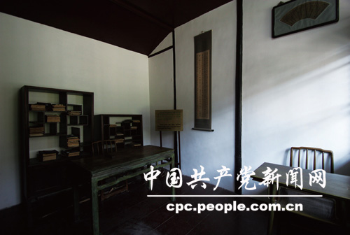 复原陈列:周恩来在宝应读书书房