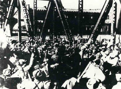 组图:纪念平津战役胜利62周年 (13)